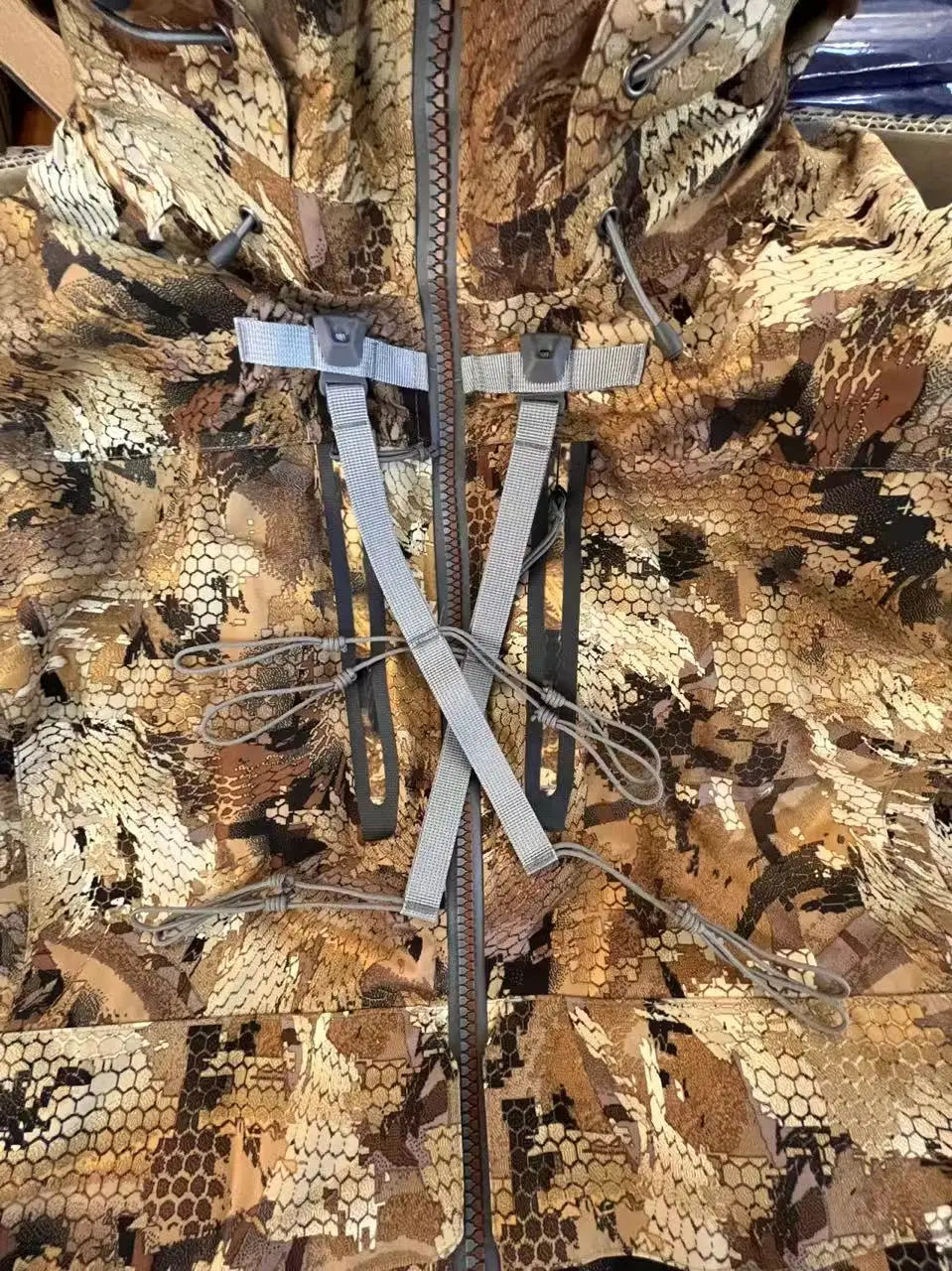 Men's Hunting Clothing Accessory Pendant for Outdoor Enthusiasts