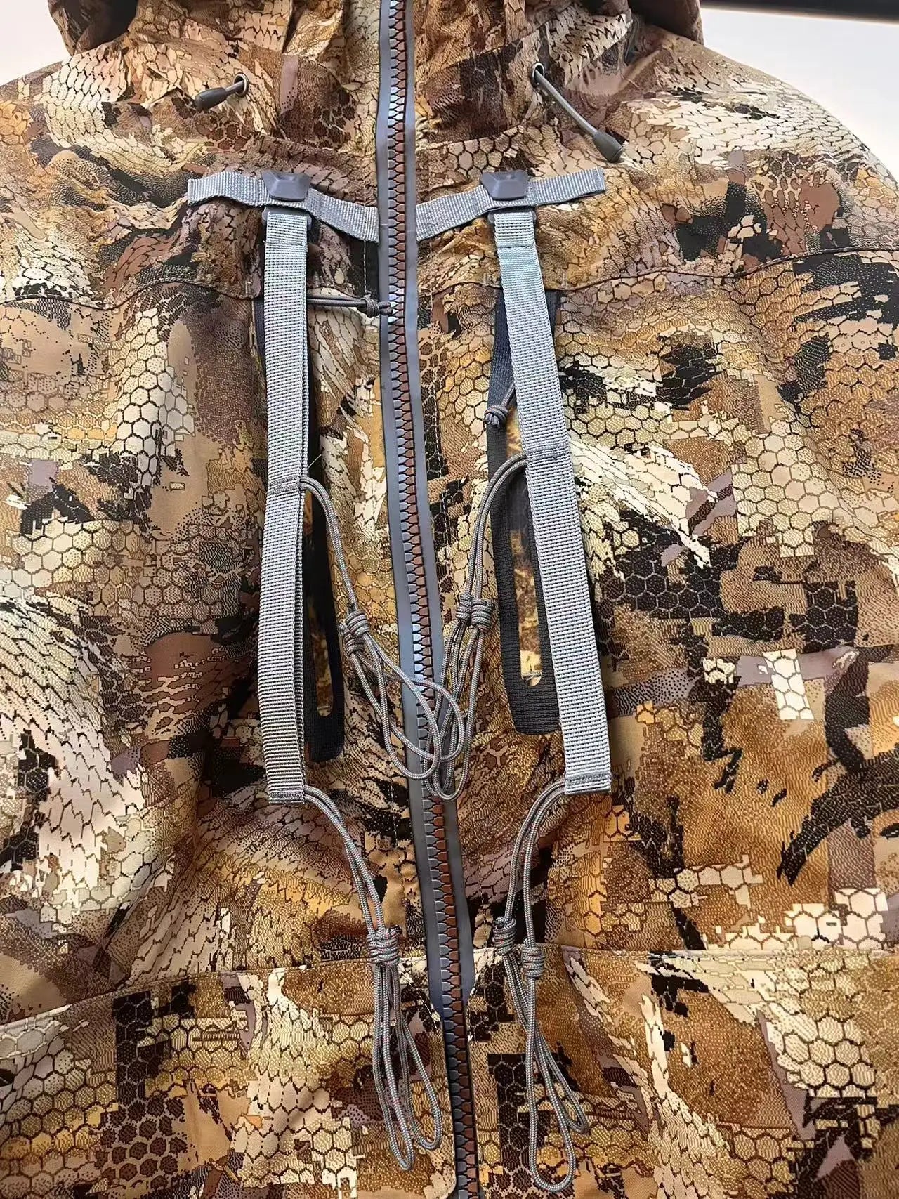 Men's Hunting Clothing Accessory Pendant for Outdoor Enthusiasts