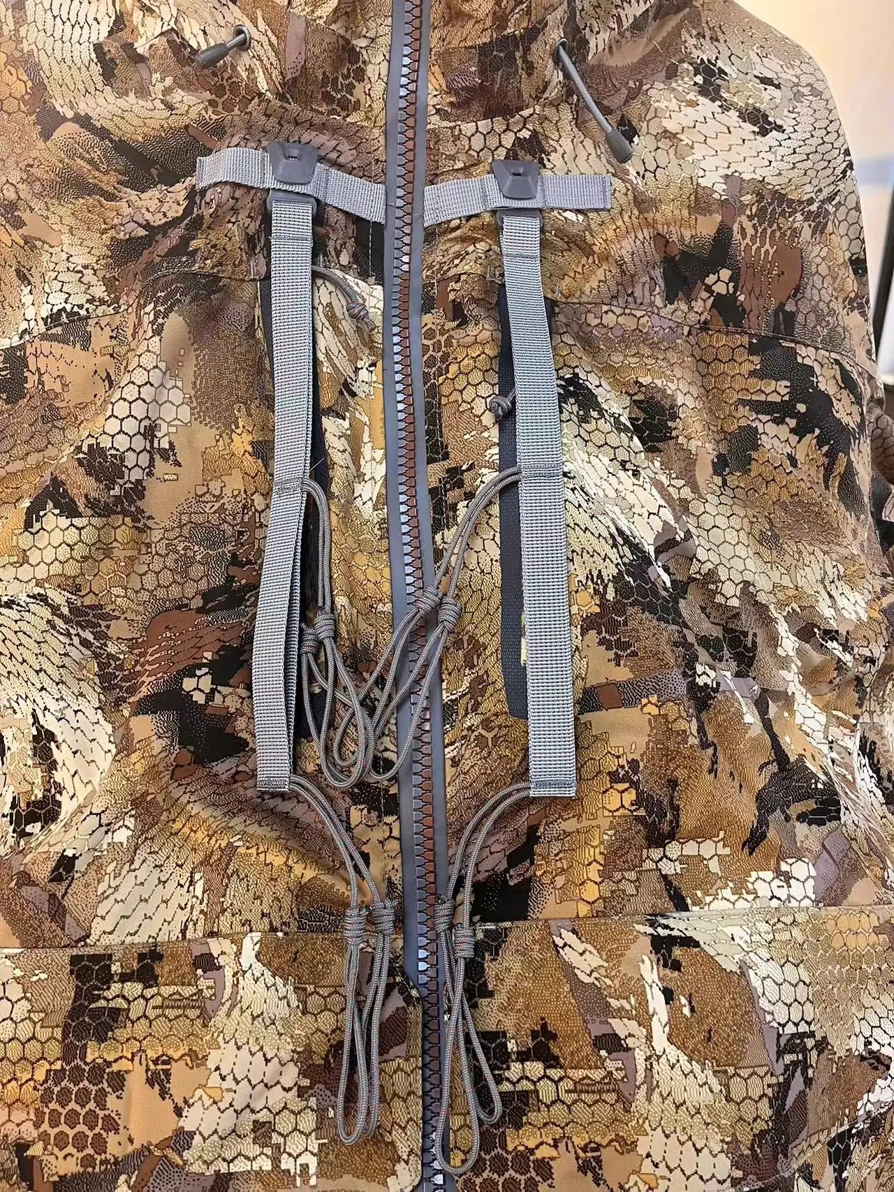 Men's Hunting Clothing Accessory Pendant for Outdoor Enthusiasts